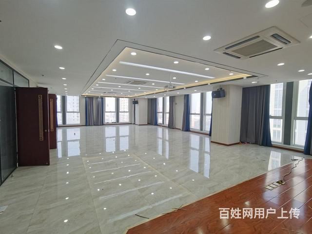 人民路交通未来城666平精装可分租双开玻璃门对电梯